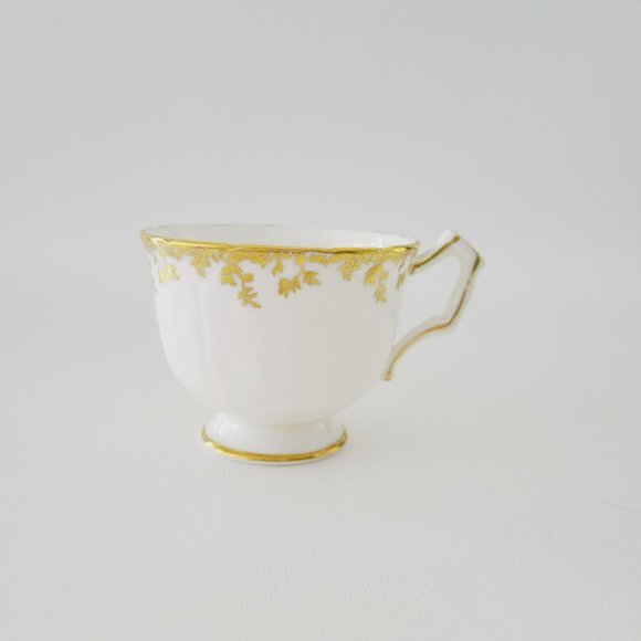 Aynsley Floral & Gold Ivy Teacup, Pink & White Floral Vintage England Bone China - Picture 2 of 10
